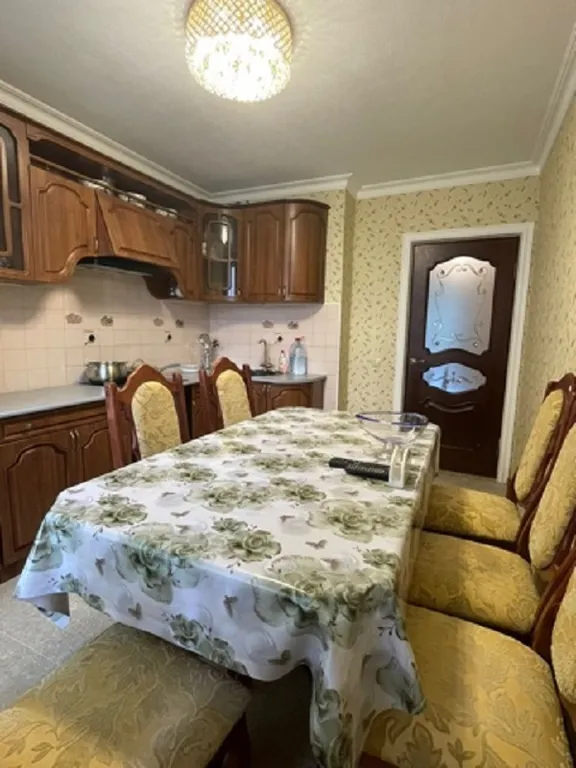 В центре