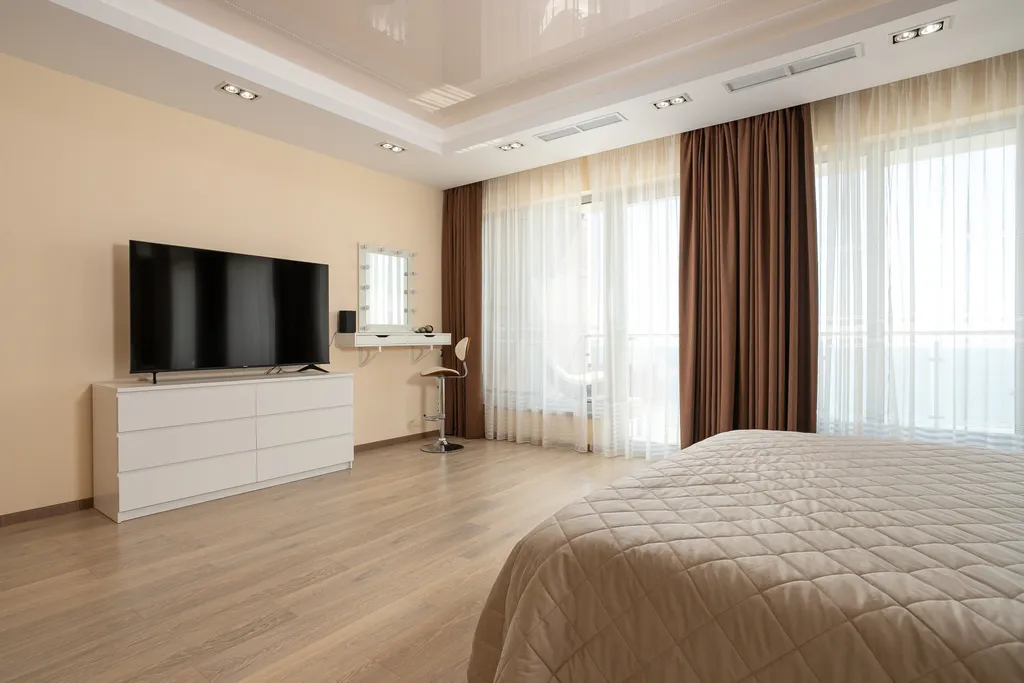 Дом с бассейном с видом на море