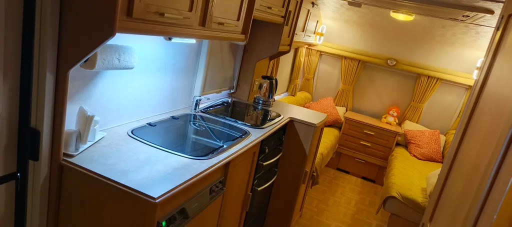 Коттедж Уютный автодом на пляже черного моря — Сочи