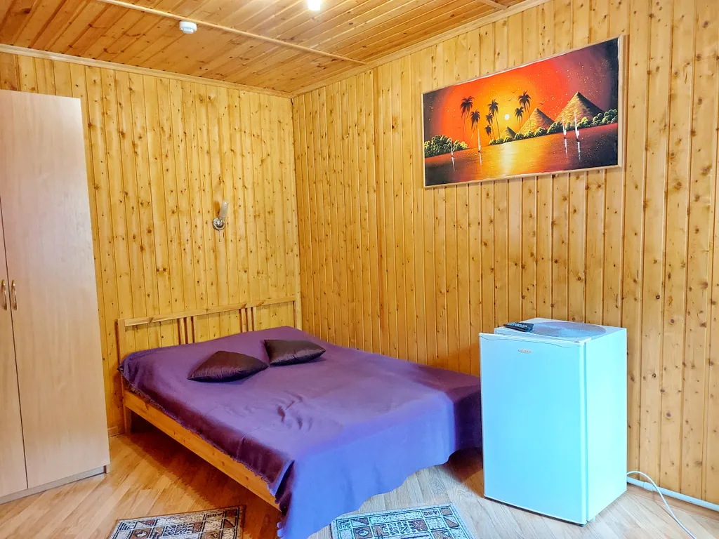 Дом на территории пансионата Буревестник