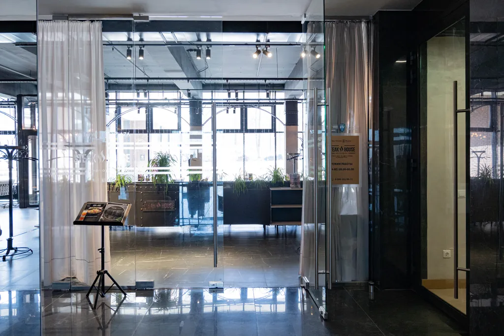 3-комнатные просторные апартаменты в центре города