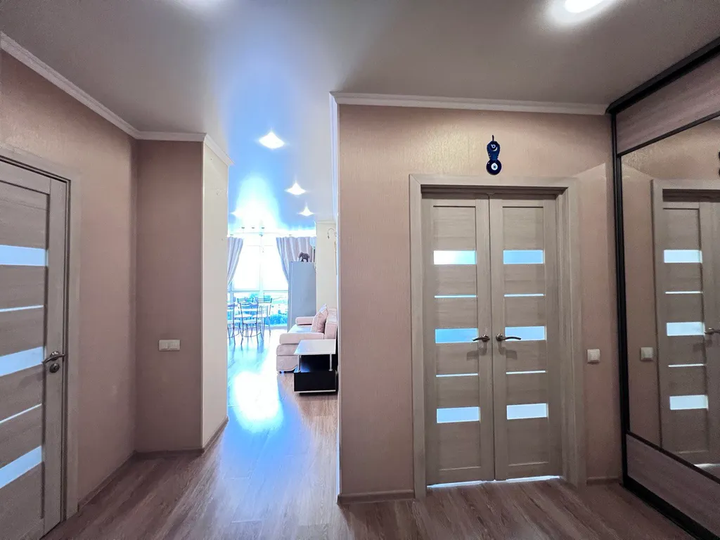 Квартира в центре с панорамными окнами