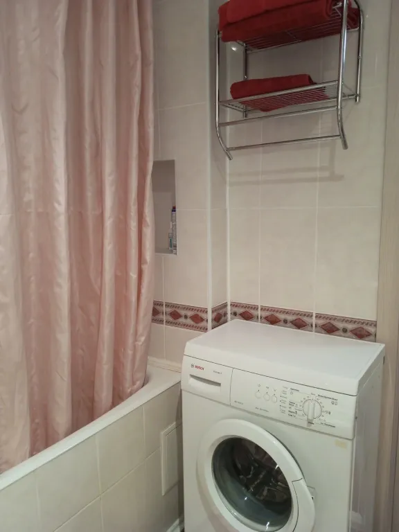 Студия в центре города, просторная с отдельной кухней и уютным балконом