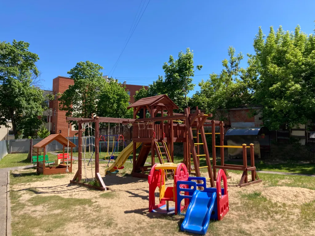 В тишине, и в людях