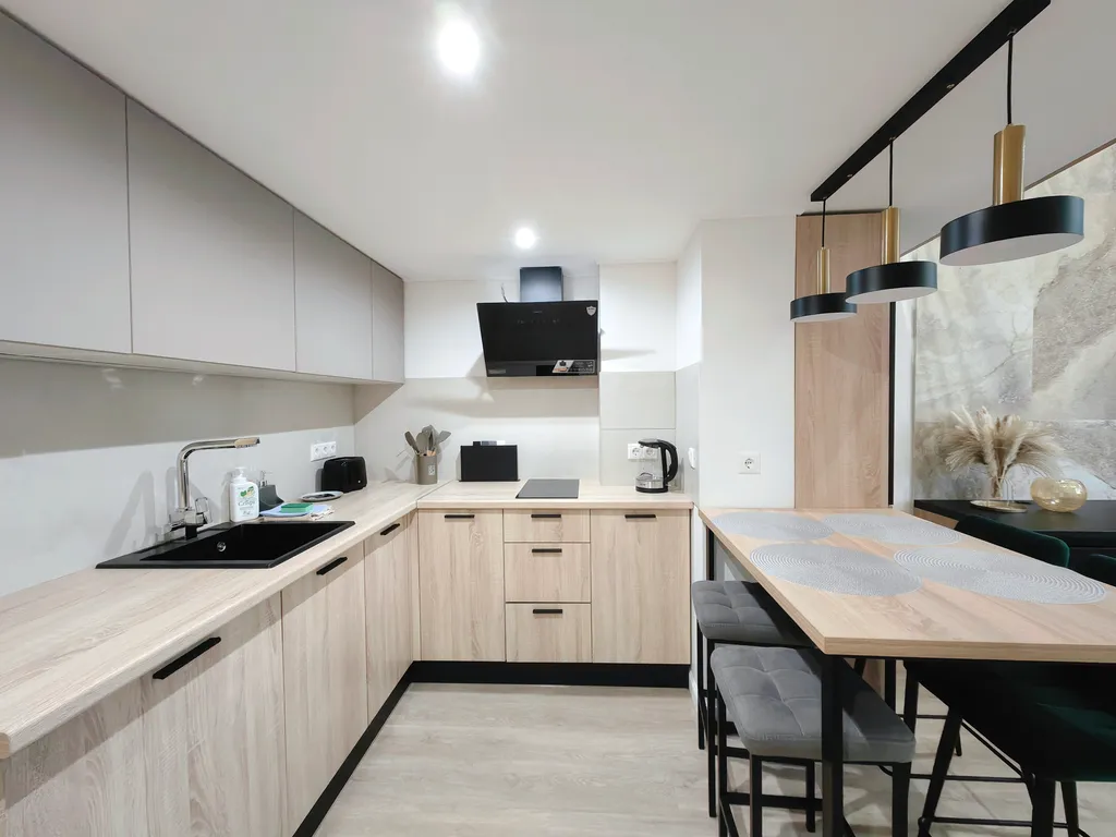 Двухуровневый апартамент в самом центре Сочи