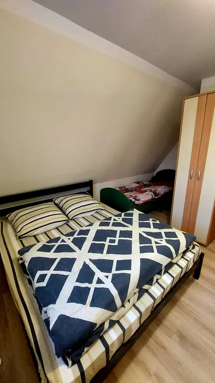 Большой коттедж у озера