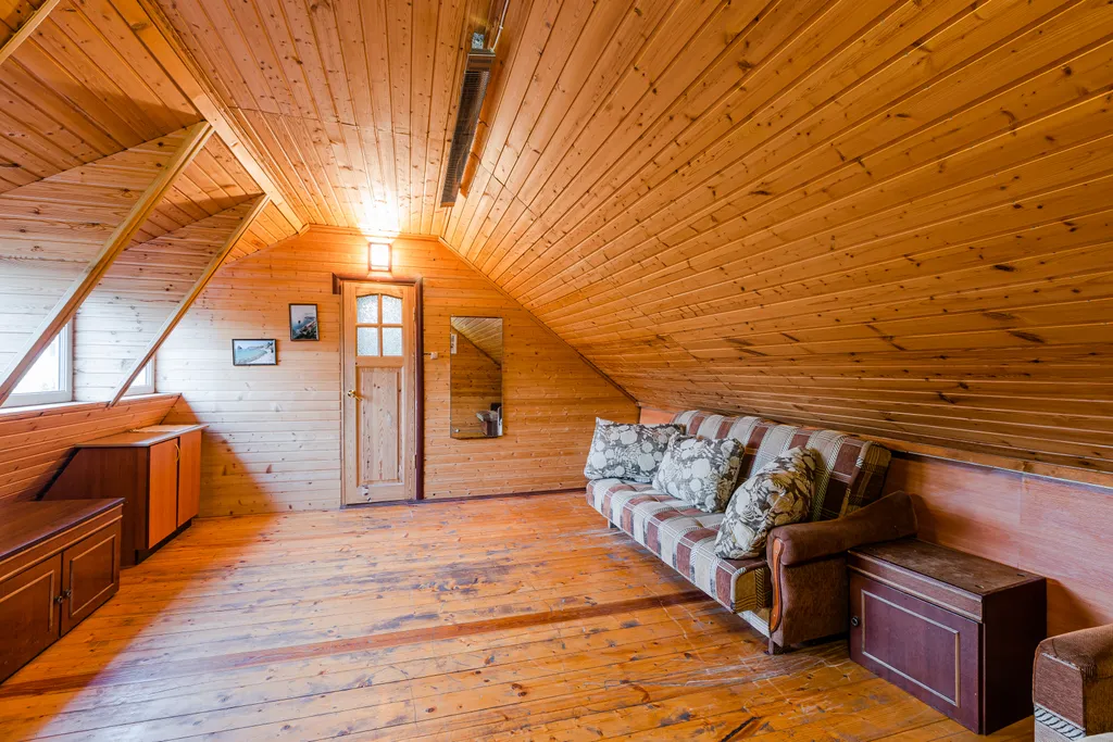 Коттедж с бильярдом и панорамной закрытой террасой