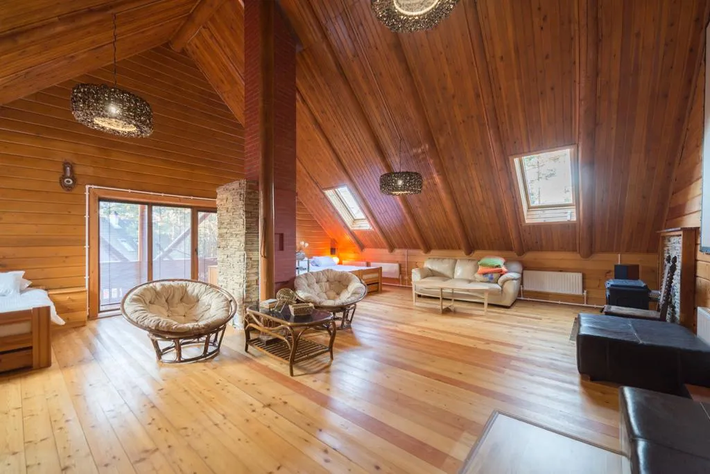 Коттедж Дом для отдыха в живописном месте — Луга