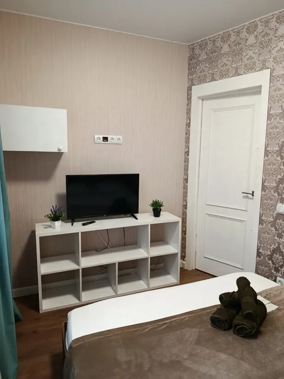 Квартира 2-комнатная Квартира — Свердловский