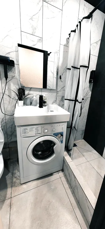 Квартира Уютная студия напротив университета и парка в центре Нефтяников — Омск