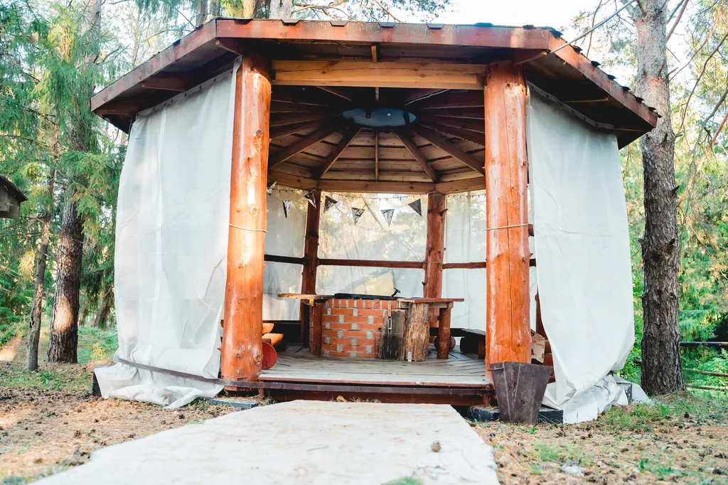 Домик-берлога