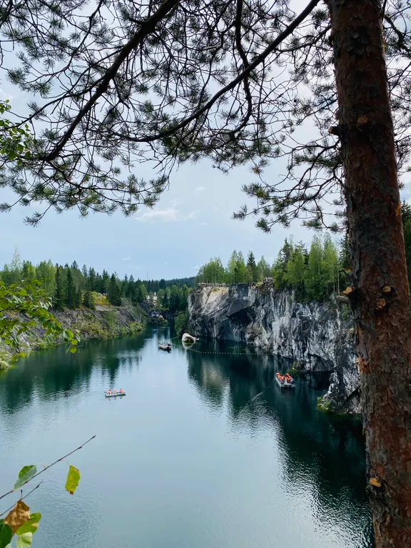 Дом у озера с сауной
