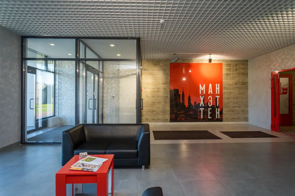 Поделам просторная евродвушка у МТС hall