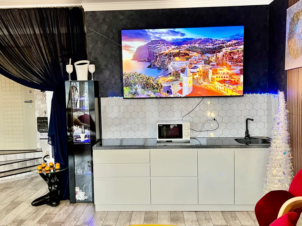 Видовой пентхаус-студия с террасой в самом центре