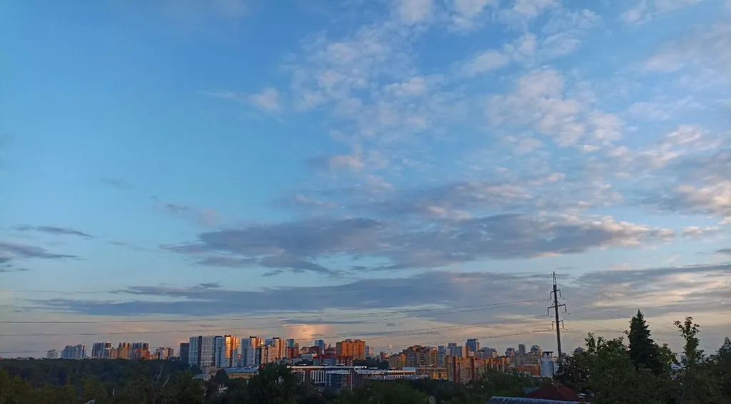 Сиреневая квартира с панорамой на город