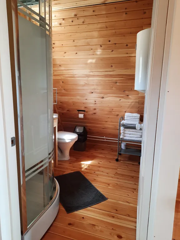 Красный домик с видом на Байкал