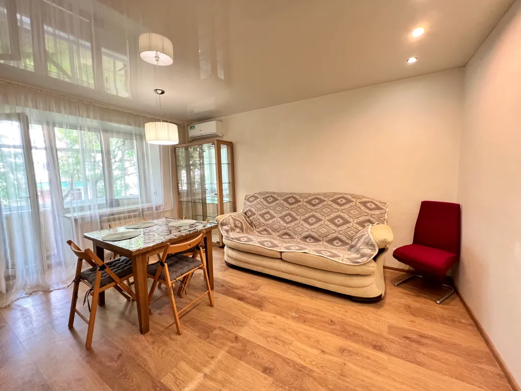 Уютная 3-х комнатная квартира около ж/д вокзала