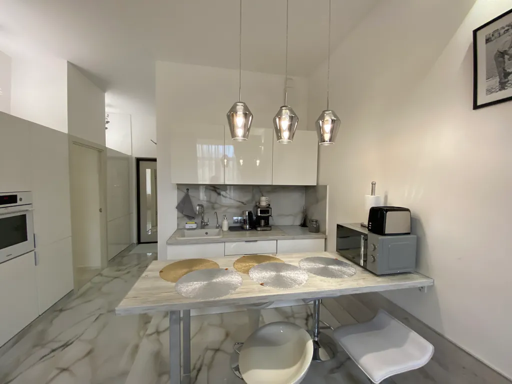 Квартира 2-х комнатные апартаменты в современном стиле с камином — аренда посуточно в Звенигород