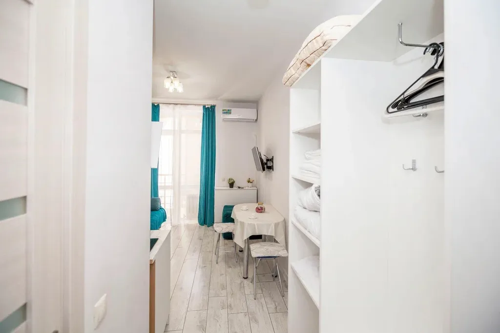 Квартира Квартира Студия у моря с теплым бассейном — Сириус