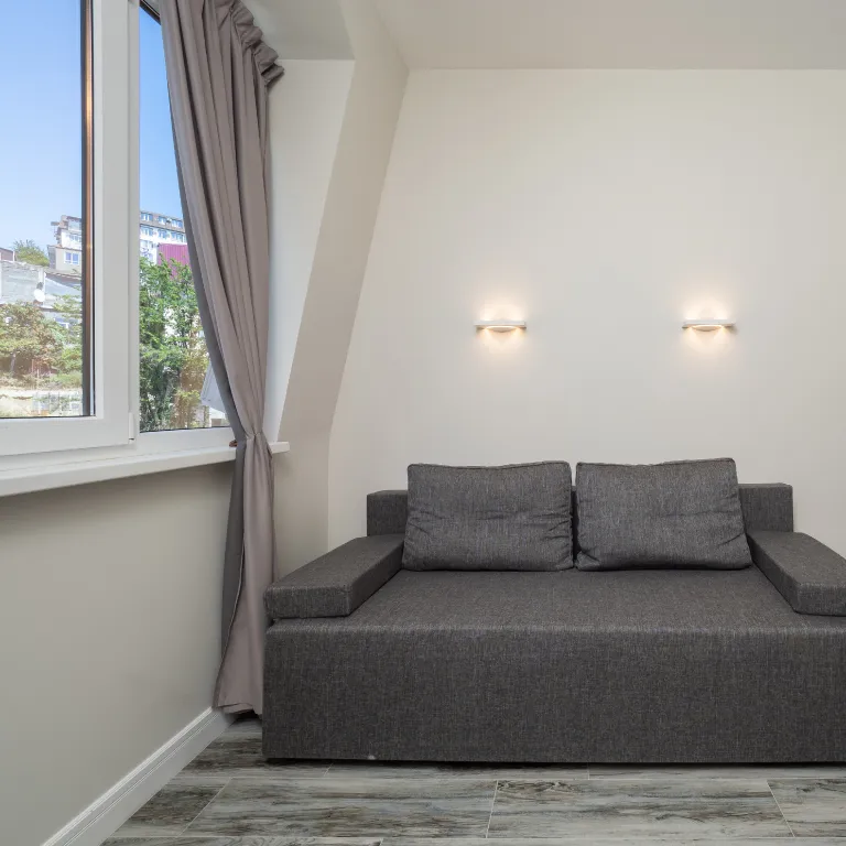 Мансардная студия в ЖК Резидент