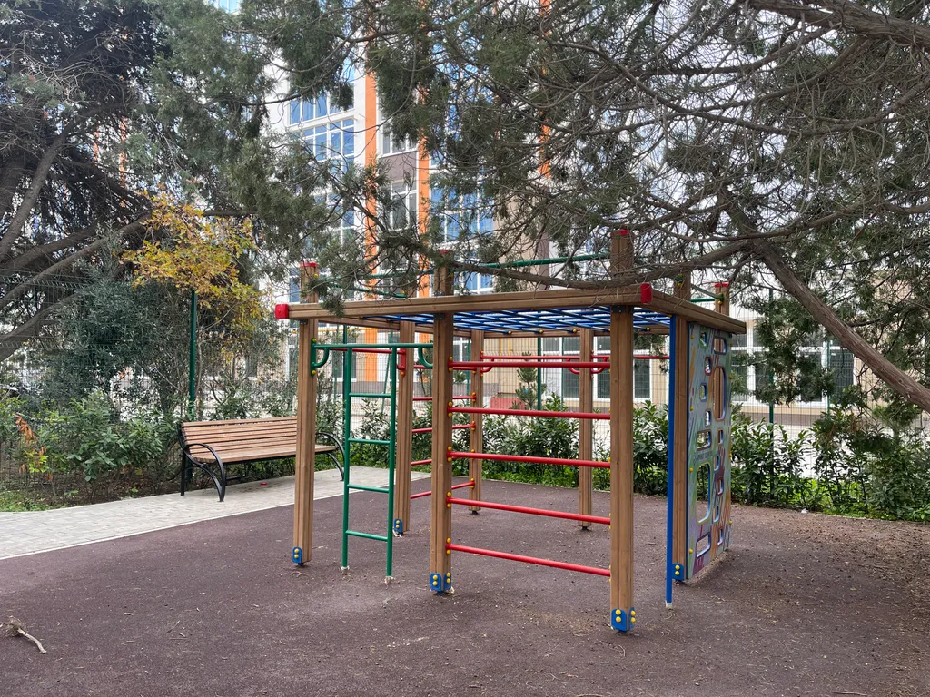 Квартира Евро-двухкомнатная квартира в паре минут от берега морской бухты — Севастополь