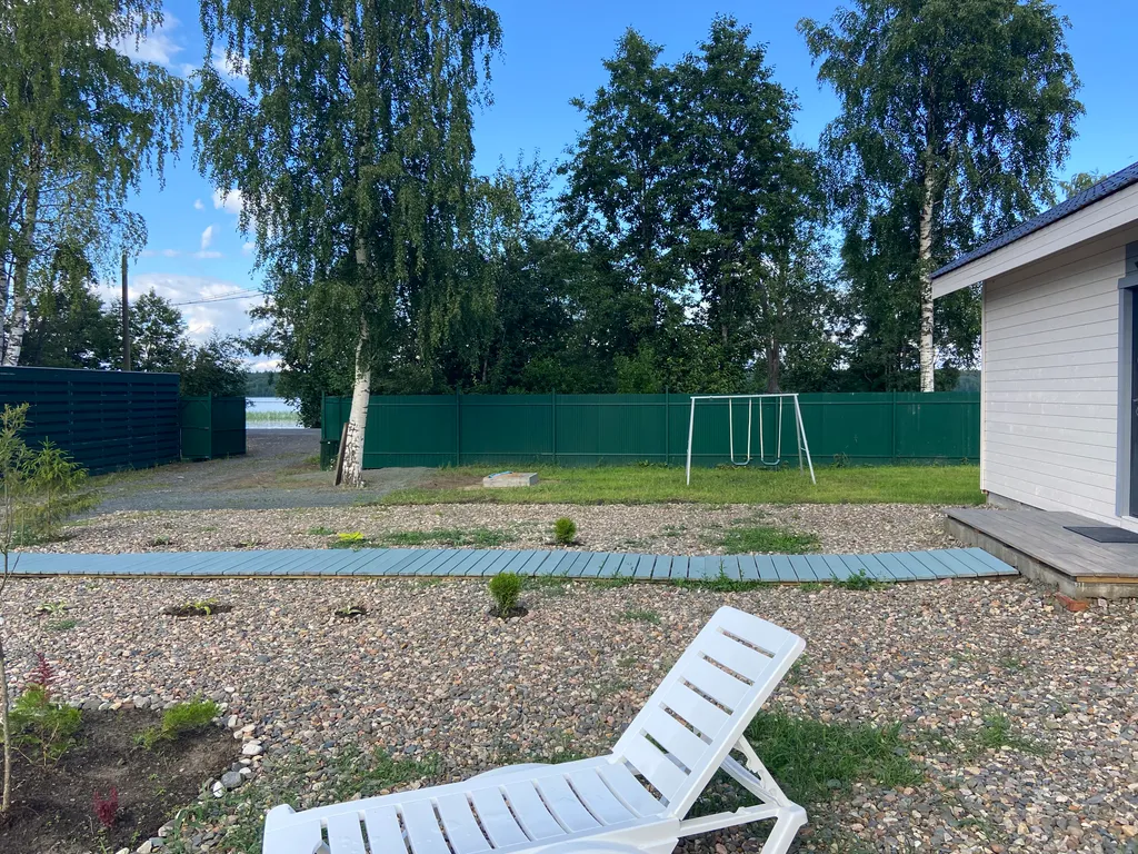 Дом с купелью на берегу Онежского озера