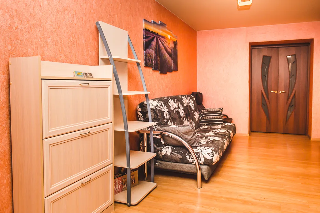 Элитная двухкомнатная квартира в центре у площади Ленина