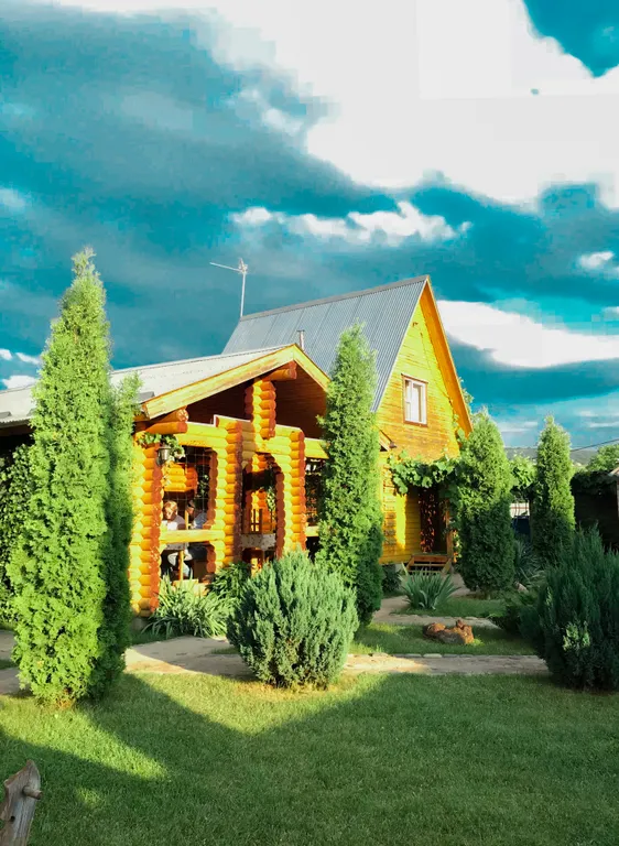 Частный дом на семью