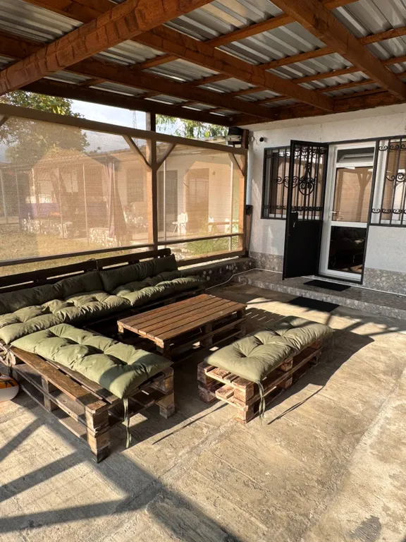 Уютный дом на берегу моря