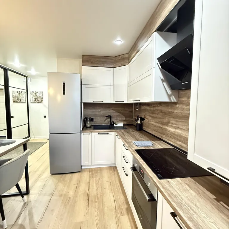 Уютнaя, солнечная квaртира в новoм домe, рядом с ФОК