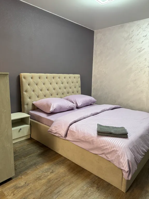 Уютная квартира в центральном районе города — аренда посуточно в Сургут