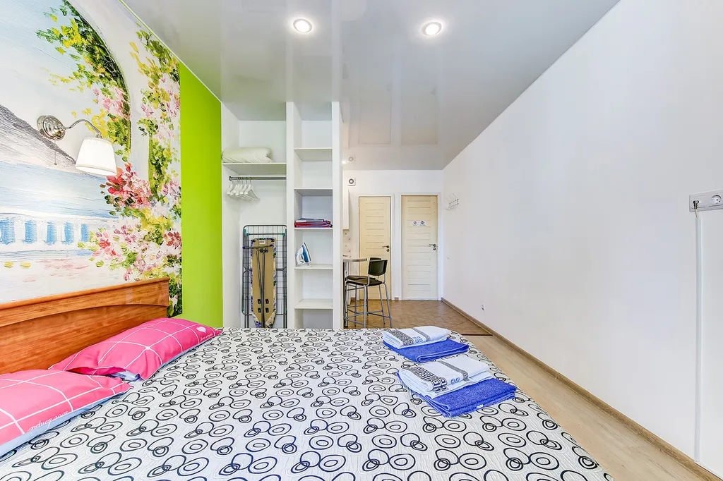 У метро Девяткино, 3 минуты пешком от метро