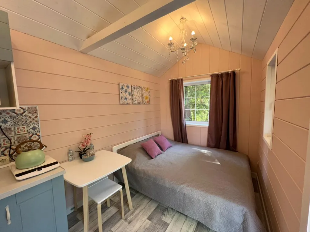 Красный домик