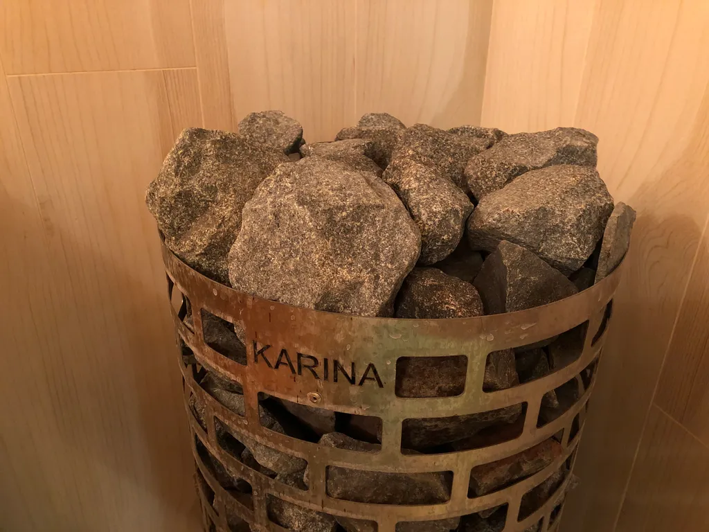 Дом с баней и бассейном в 15 минутах от Минска