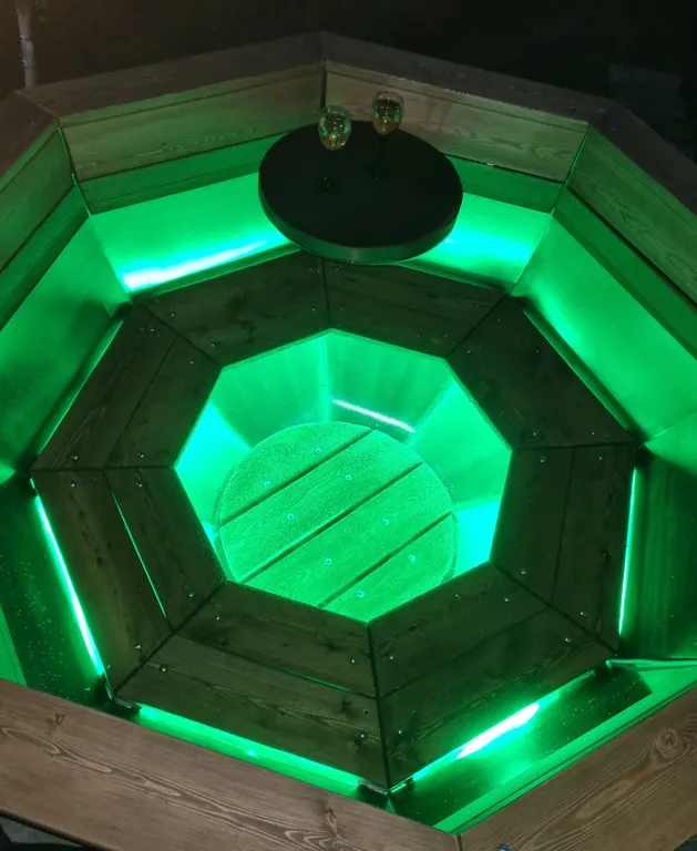 Гостевой дом с террасой, панорамной баней и чаном