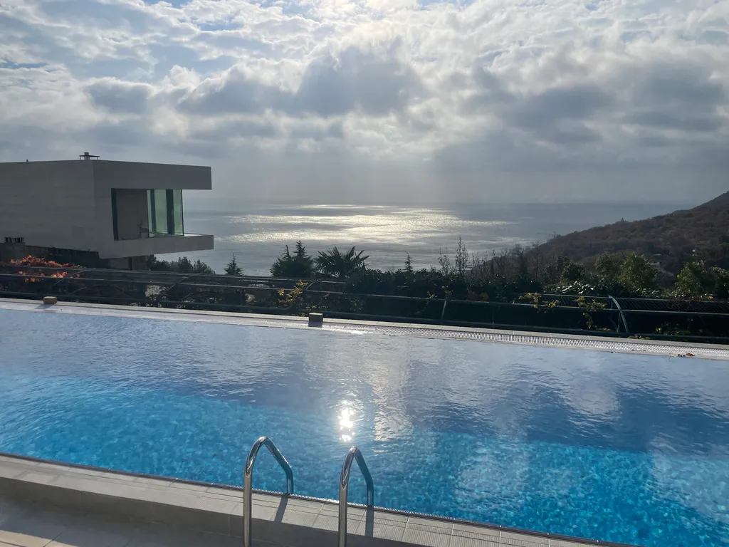 Апартаменты с видом на море и горы