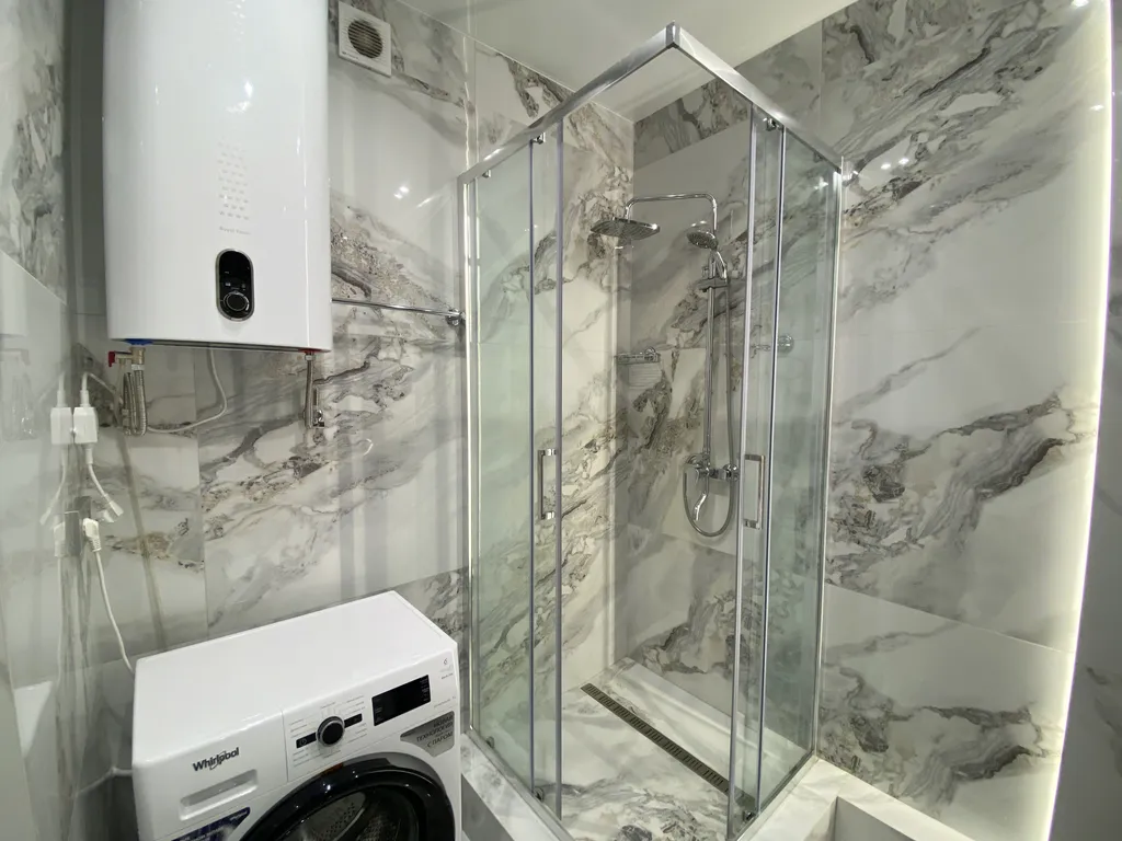 Прекрасная светлая студия у бухты Золотой рог