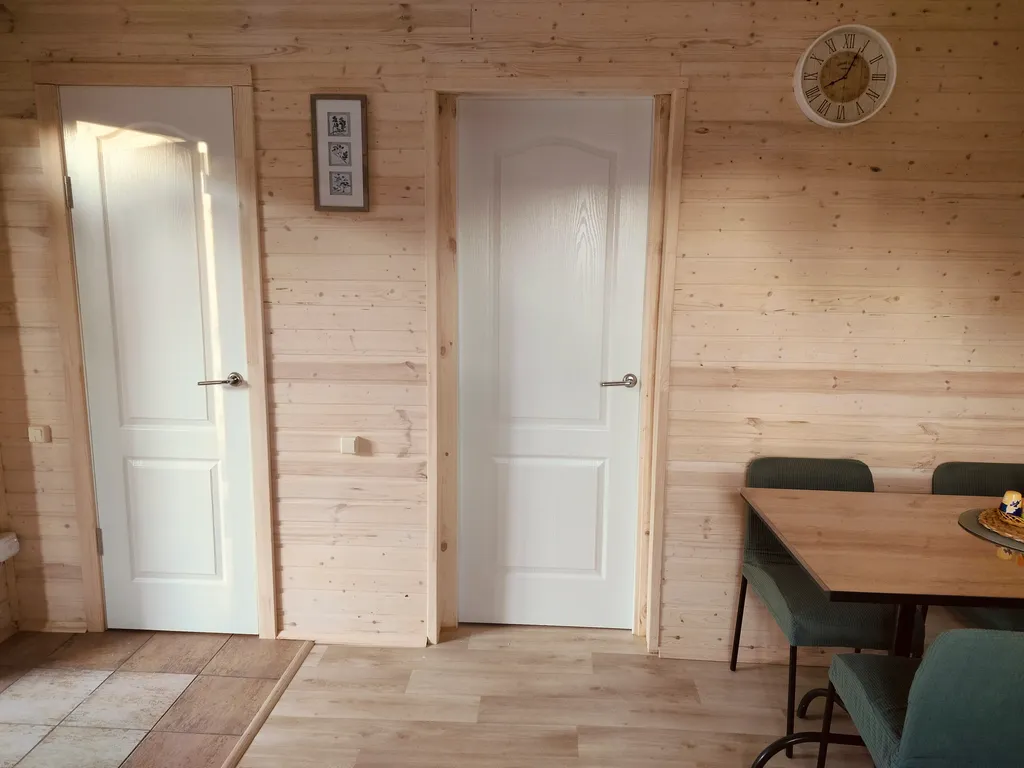 Новый дом  около леса