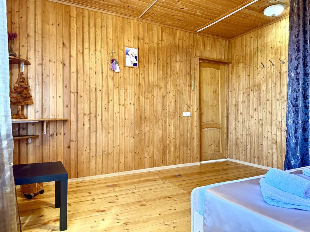 Двухуровневый с кухней пятиместный