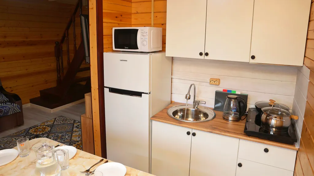 Эко коттедж с видом на море на 6 человек с отдельным двором