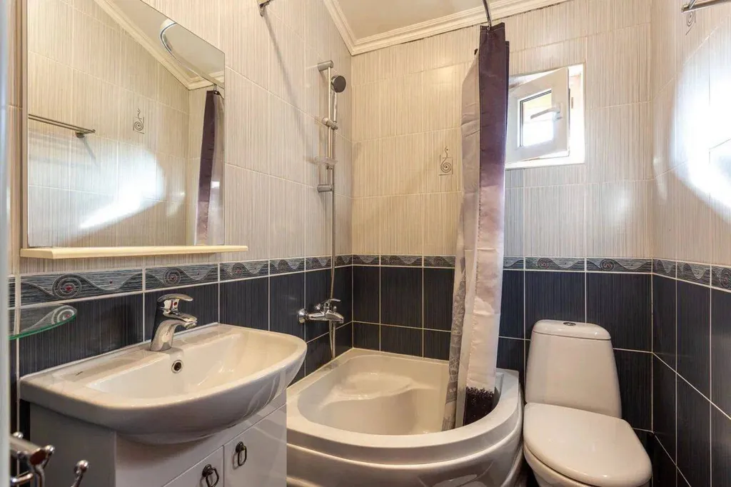 Двухэтажный дом на Турчинского