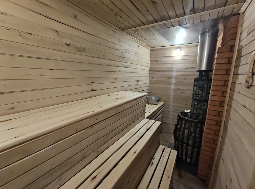 Уютный дом и баня на дровах с рядом озером