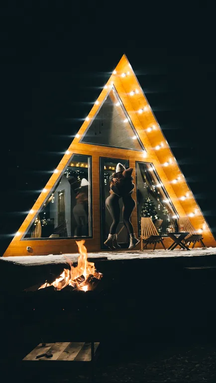 Стильный Афрейм-дом у леса