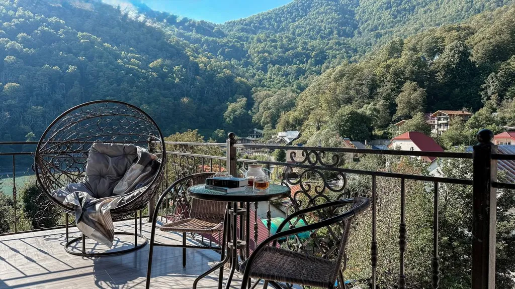 Квартира Апаpтамeнт с видом на горы , террасой и собственной парковкой — аренда посуточно в Красная Поляна