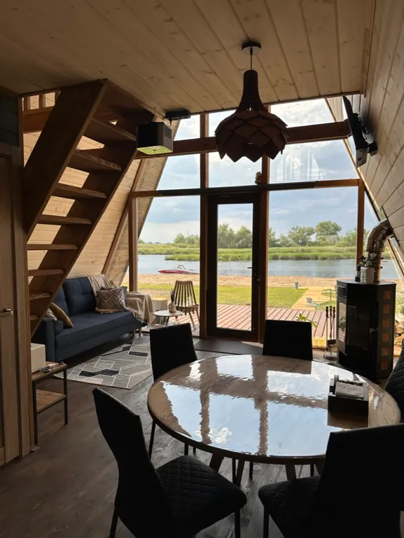 Комфортабельный дом на берегу Волги