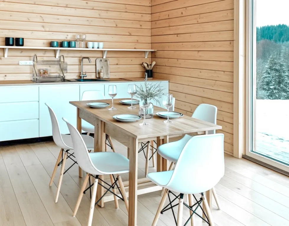 Двухэтажный дом с 3 спальнями и террасой