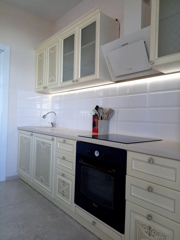 Уютная видовая 2-комнатная квартира у парка и моря