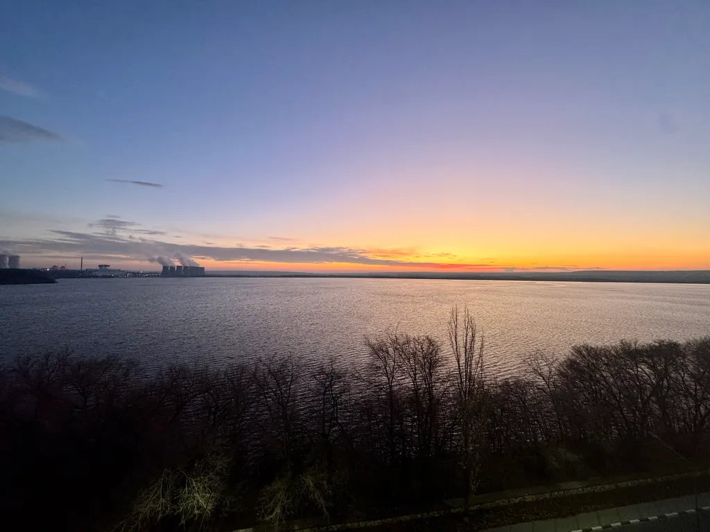 Видовая квартира на набережной! Вид на Море и НВАЭС!Кровать King Size