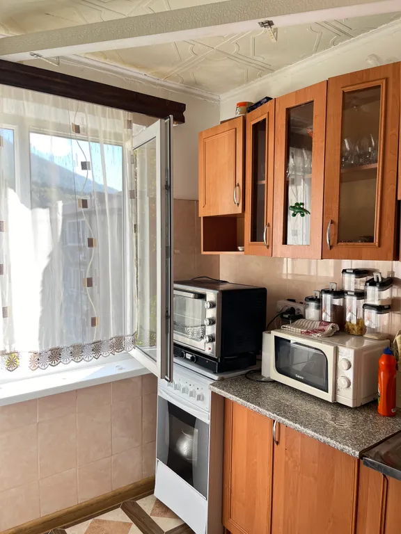 Двухкомнатная квартира с видом на море и горы