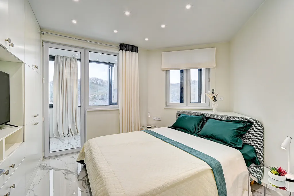 Квартира Квартира Двухкомнатная с 2 санузлами, проектором на балконе, бассейном на территории — Адлер